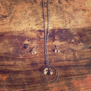 MATCHING NECKLACE & EARRINGS - IMITATION DIAMOND